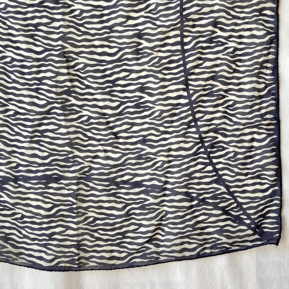 Vintage Banana Republic Italian Silk Womens Scarf Zebra Print Square Blue White - Picture 6 of 11
